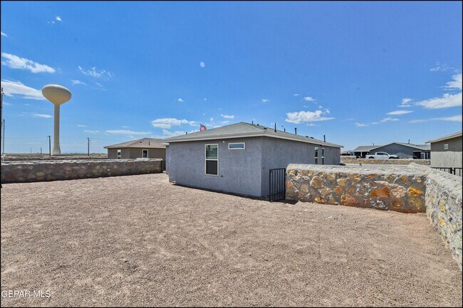 Building Photo - 952 Orangetip Dr