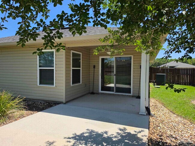 Building Photo - 5574 Peach Dr