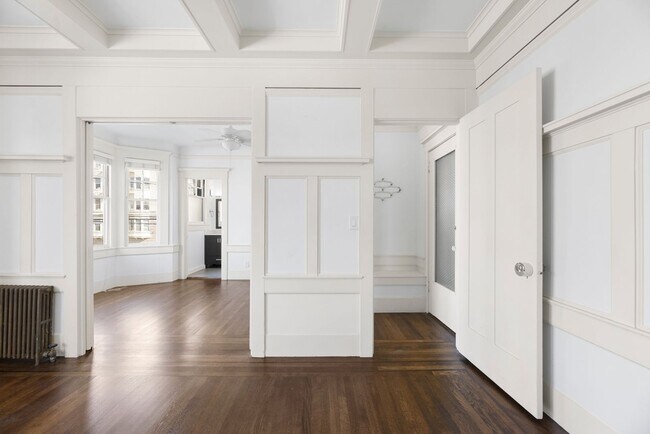 Building Photo - 1960 Pierce St