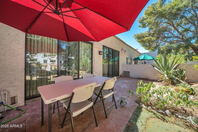 Building Photo - 7368 E Pleasant Run