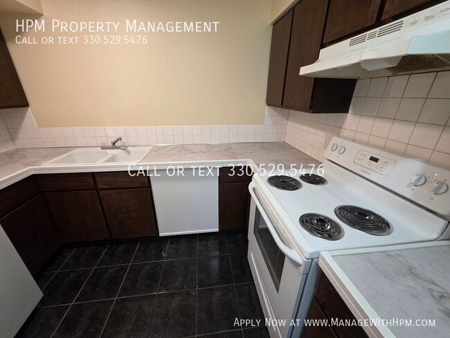 Building Photo - 1694 Karg Dr