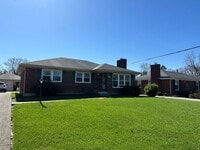 Building Photo - 3 bedroom/1.5 bath w/basement in Woodlawn Park. Available mid June