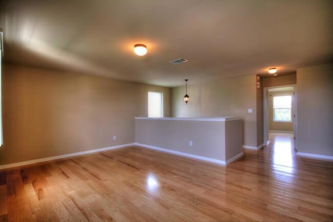 Building Photo - 9624 Castle Pines Dr