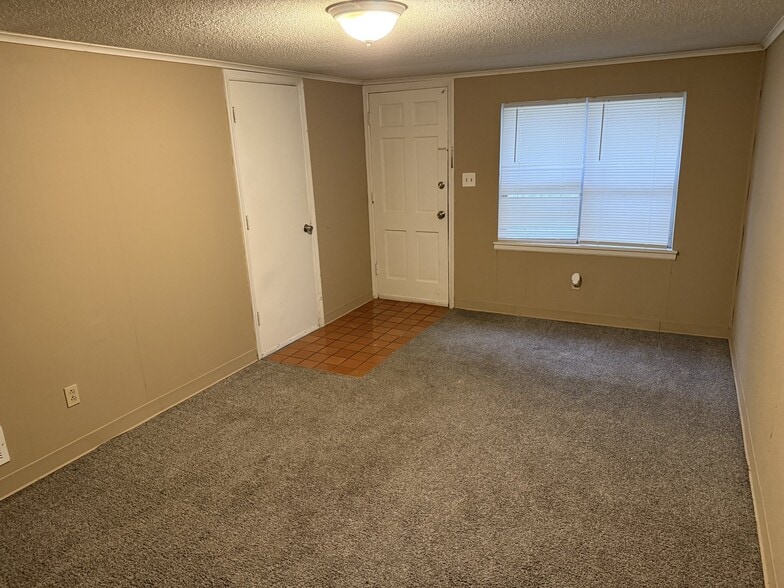 Building Photo - 11610-11612 E Ivanhoe Ct