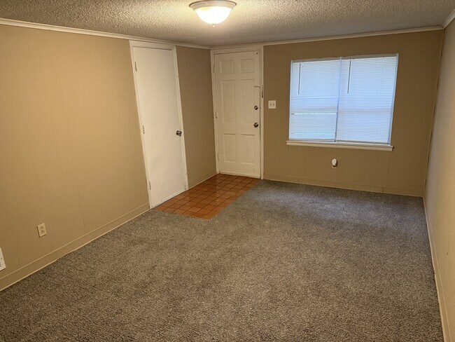 Building Photo - 11610-11612 E Ivanhoe Ct