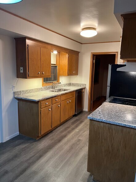 Building Photo - 13812 Shirley Dr