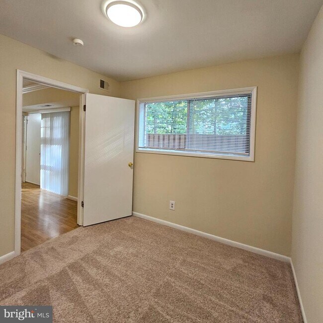 Building Photo - 7723 Donnybrook Ct