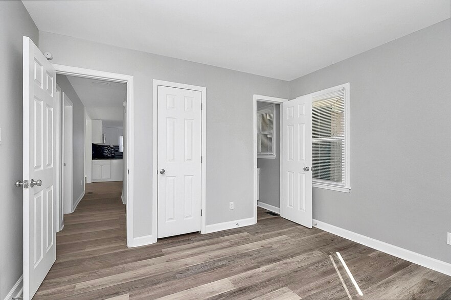 Building Photo - 6300 Monteith Dr