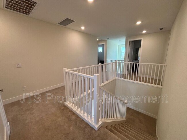Building Photo - 12086 Mircado Wy