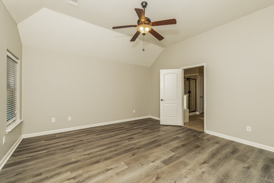 Building Photo - 2808 Silver Sage Dr