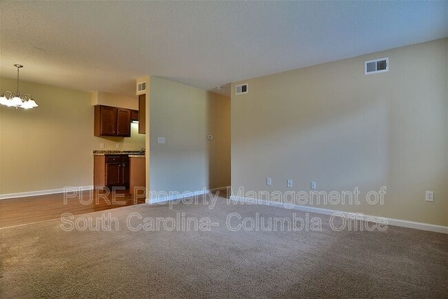 Building Photo - 515 Menlo Dr