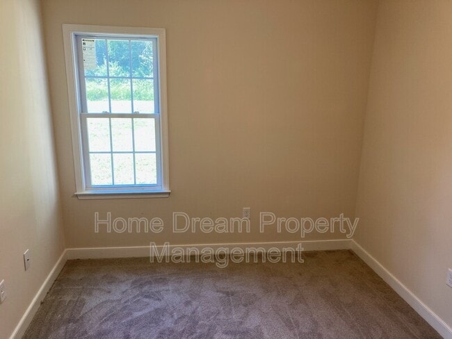 Building Photo - 351 Rolando Dr