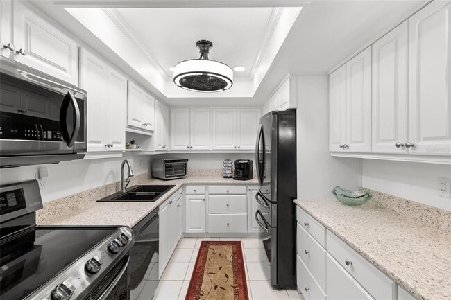 Building Photo - 3143 37th Ln S