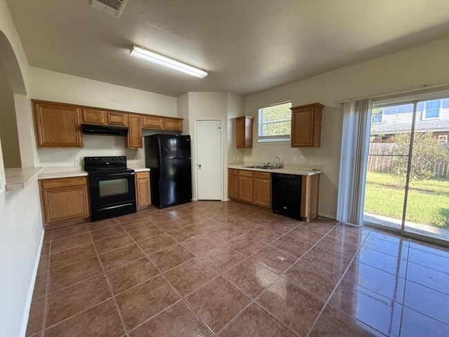 Building Photo - 5316 Joshua Ct