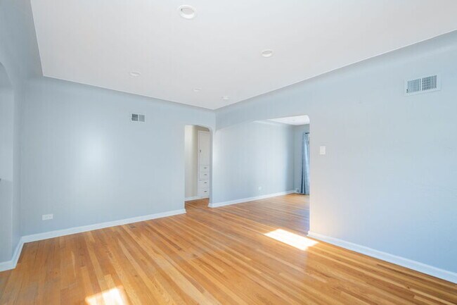 Building Photo - 2500 S Marion St
