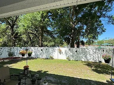 Building Photo - BRAND NEW HOME 2022 - All new appliances! Home is fully furnished!