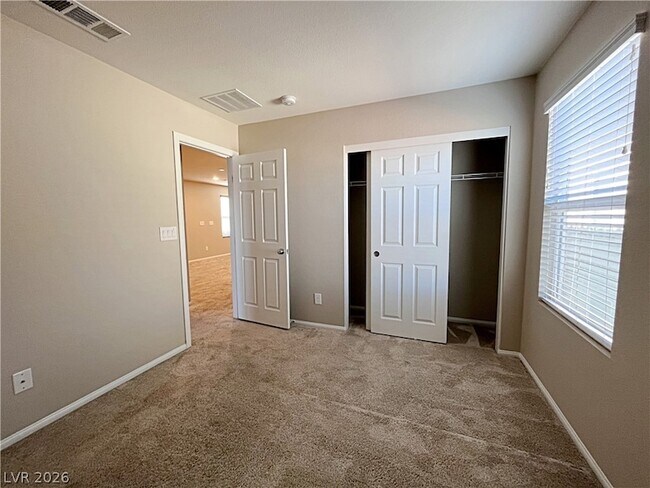 Building Photo - 5587 Lushan St