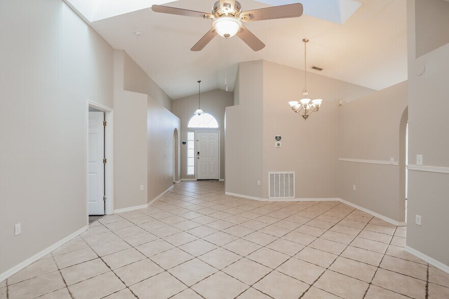 Building Photo - 4307 Pembridge Ave