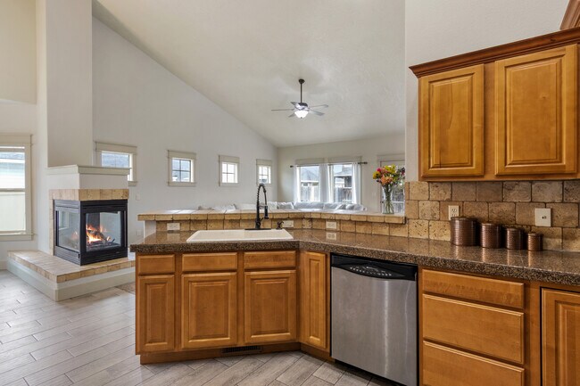 Building Photo - 10976 W Hidden Brook Dr