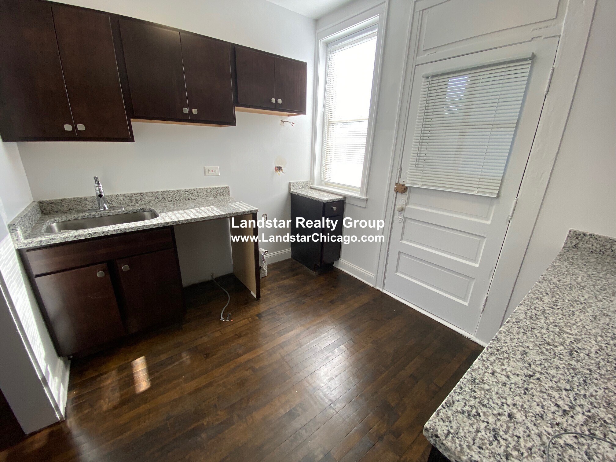 Building Photo - 730 Reba Pl