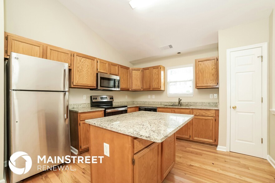 Building Photo - 3848 Valley Creek Dr