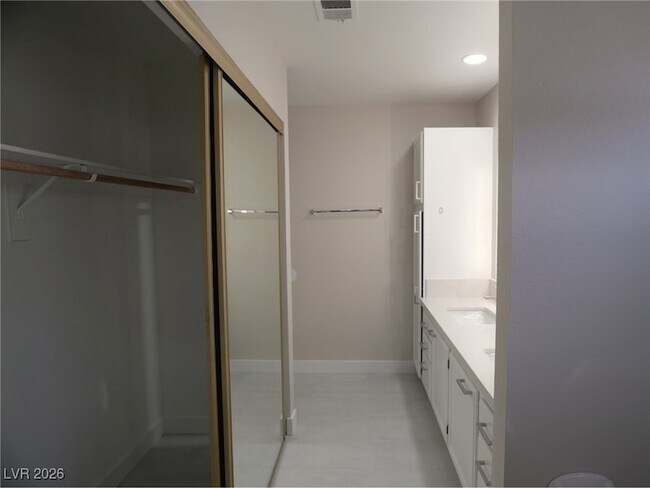 Building Photo - 8221 James Grayson Dr