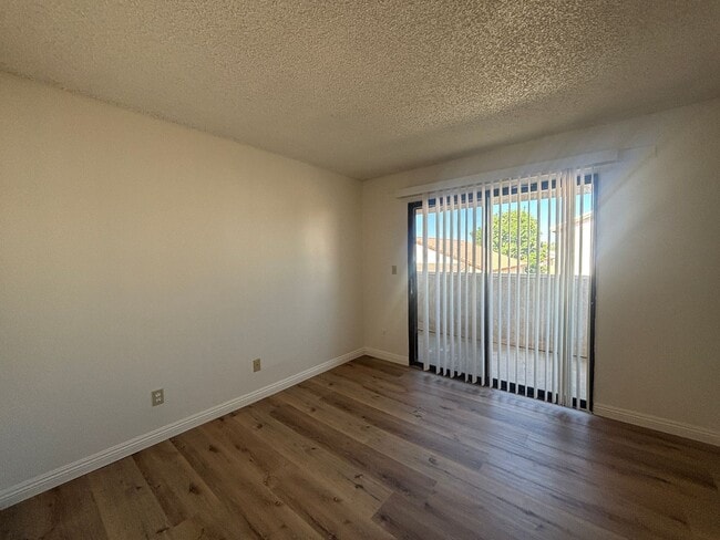 Building Photo - 43941 18th Street E