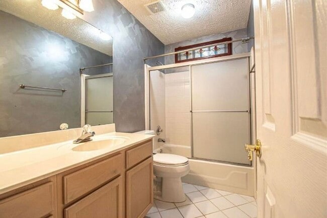 Building Photo - 126 Cottonwood Dr