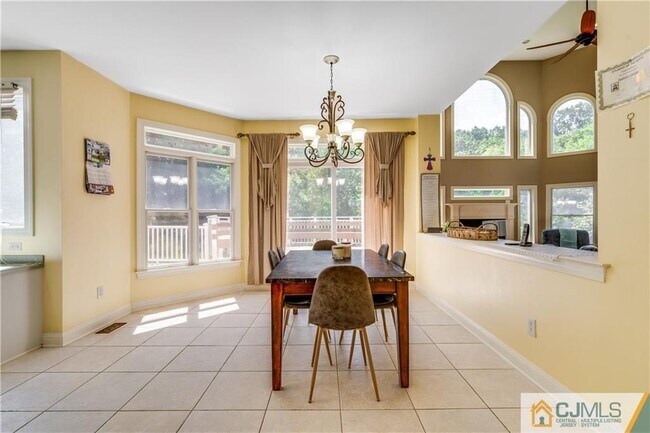 Building Photo - 35 Old Mill Rd