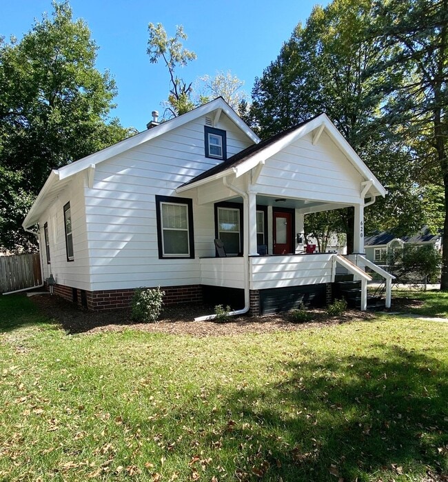 Primary Photo - Three Bedroom Two Bathroom House For Rent