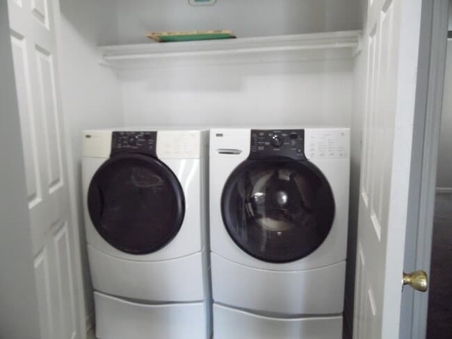 Building Photo - 415 Marquis Ave