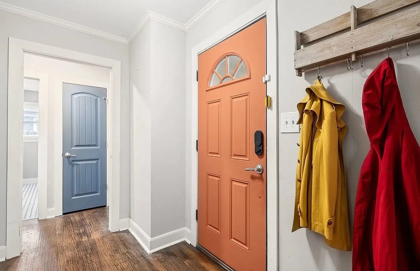 Building Photo - Room in House on Rothington Rd