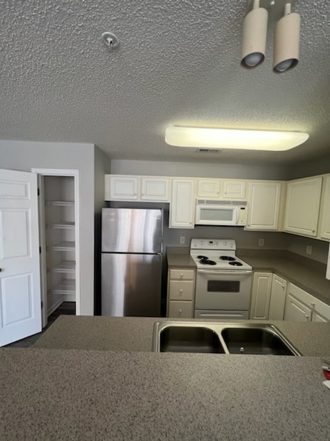 Building Photo - 6109 Hedgecock Cir