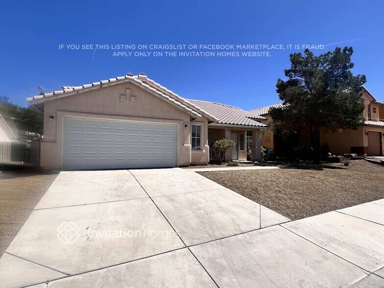 Building Photo - 2204 Maple Shade St