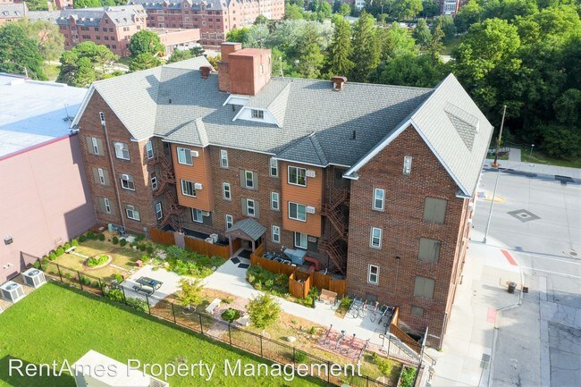 Building Photo - 103 Stanton Ave