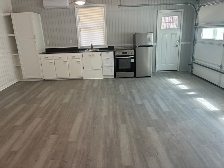 Building Photo - Room in Duplex on Union Rd SW