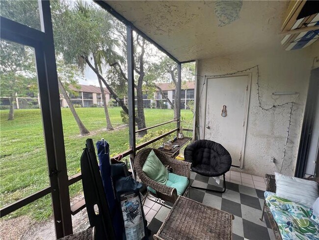 Building Photo - 2339 SW 15th St