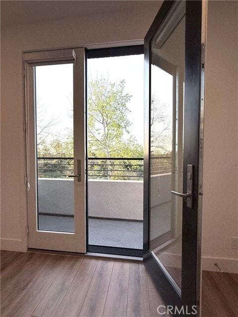 Building Photo - 273 Novel