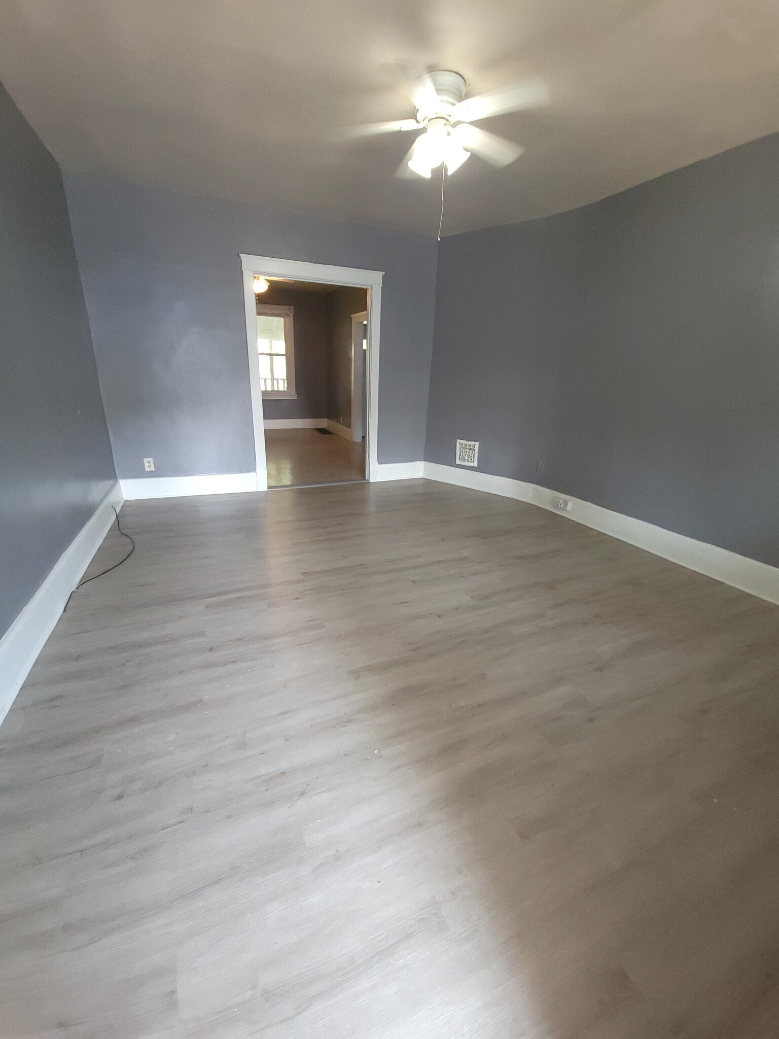 Building Photo - 4833 Hannover Ave