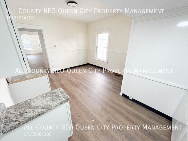 Building Photo - 126 Wroe Ave