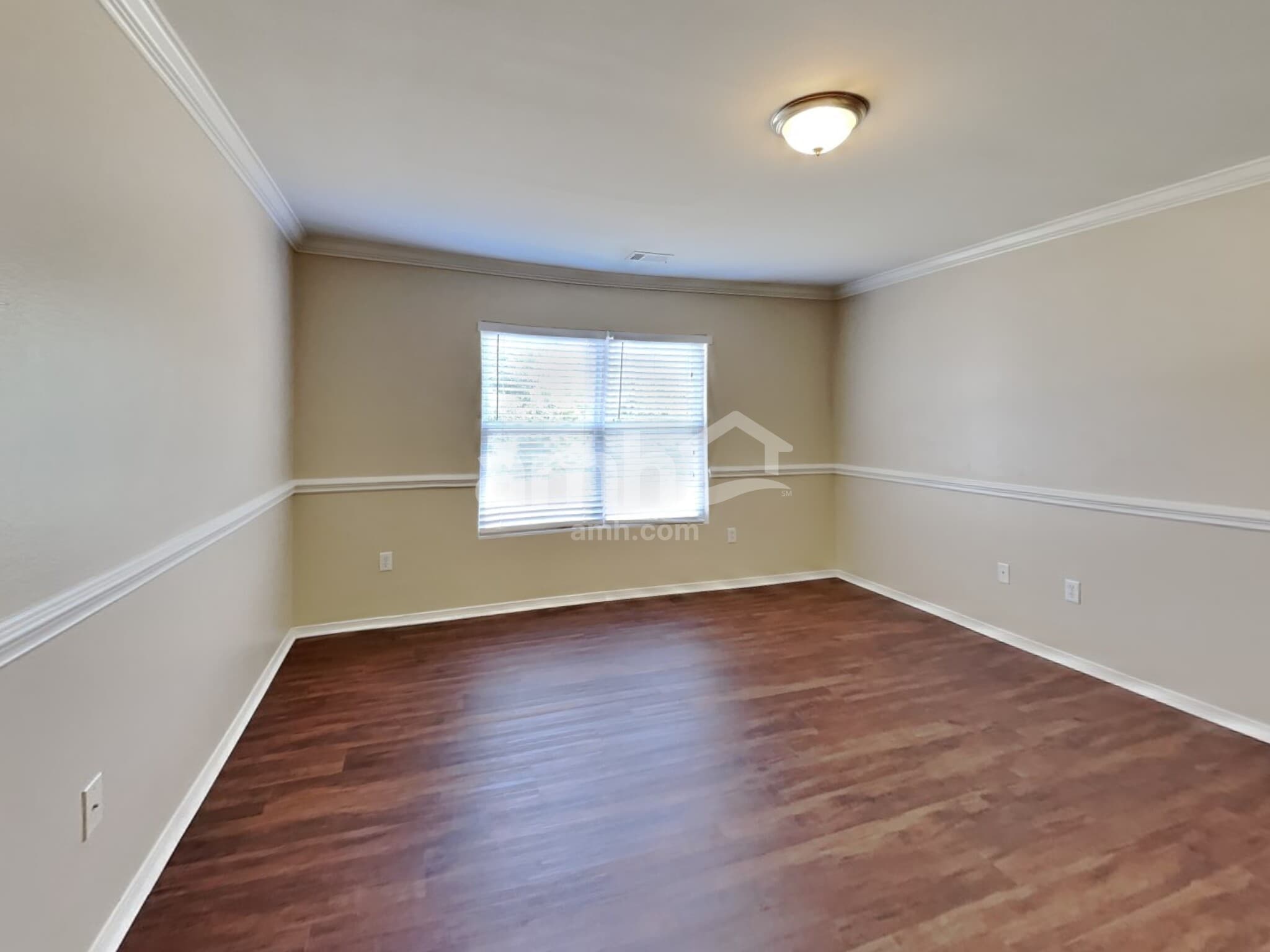Building Photo - 1727 Rustic Arch Way