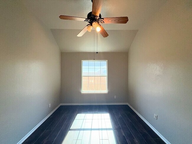 Building Photo - 1541 Mountain Laurel Ln