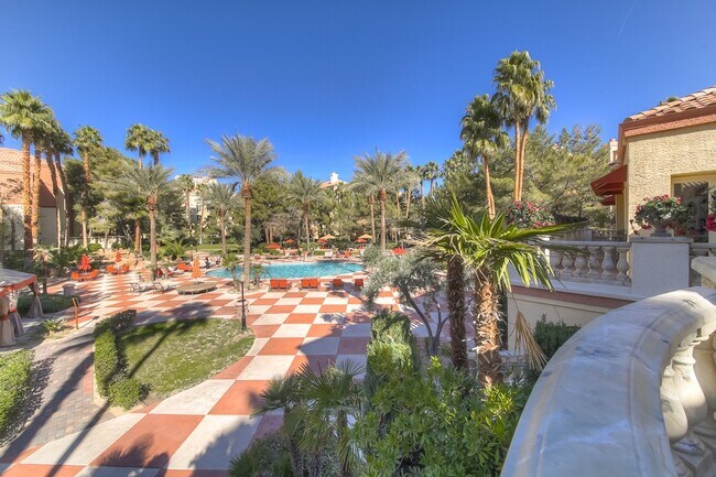 Building Photo - Meridian  Fully FURNISHED Condo with Strip & High Roller View. Includes Gas, Electric and Internet