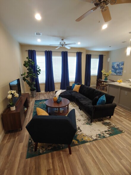 Building Photo - 4926 Weeping Willow Rd