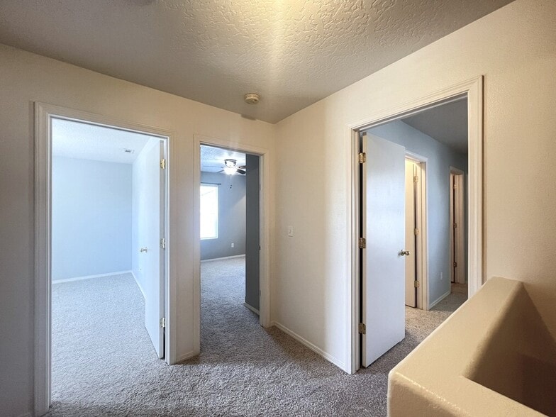Building Photo - 9656 W Shelborne Dr