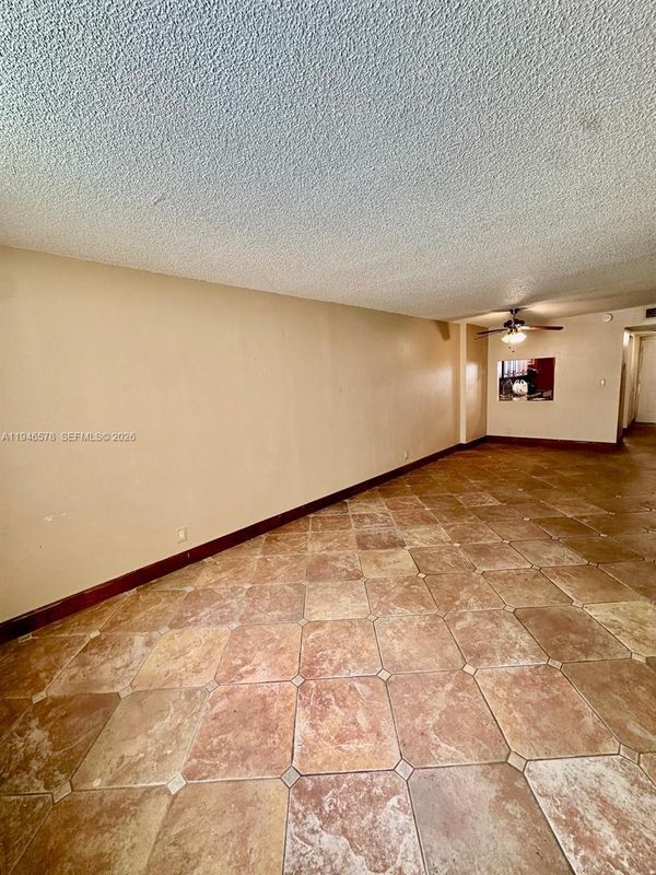 Building Photo - 2903 N Miami Beach Blvd