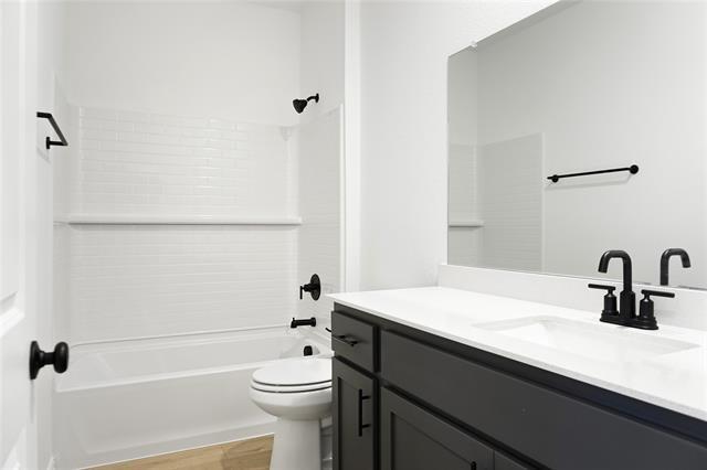 Building Photo - 631 Redwood Wy