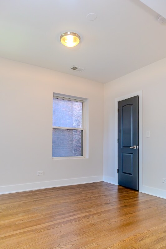 Building Photo - 1517 E 67th Pl