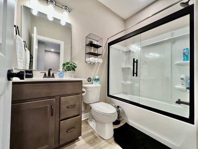 Building Photo - 4 Bedroom, Luxury living in premium location next to Liberty Center and Interstate 75