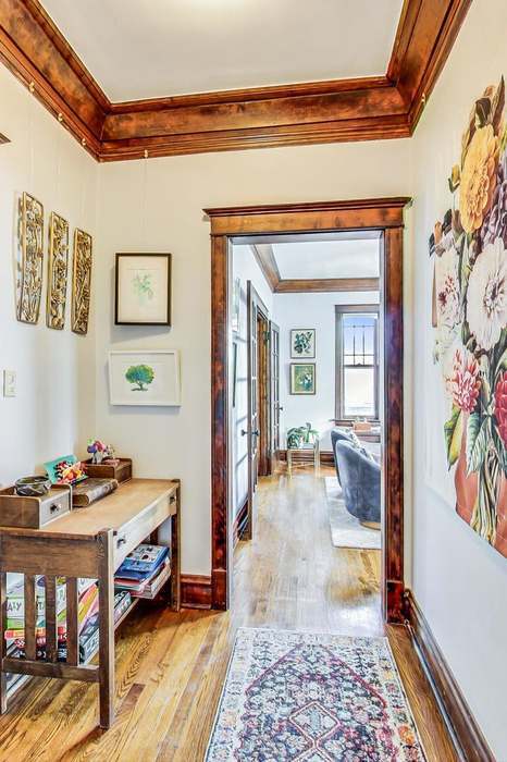 Building Photo - 535 S Lombard Ave